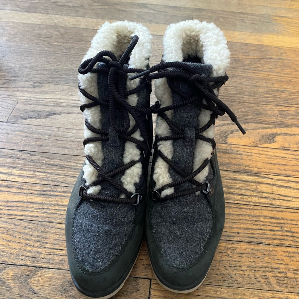 Sorel Alpine Boots